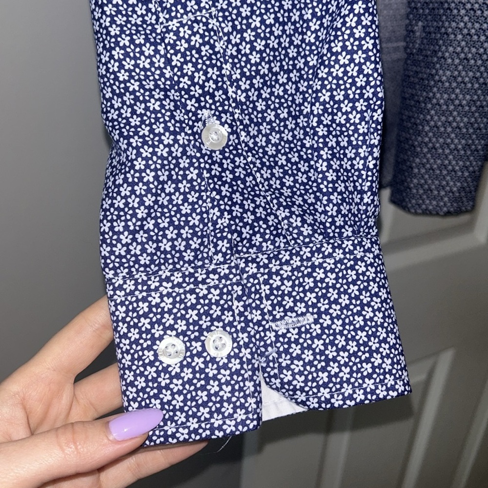 Men’s button down - Picture 3 of 3